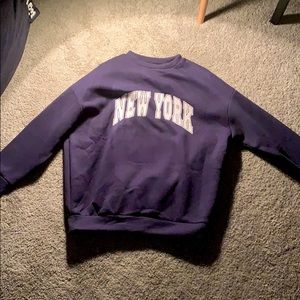 ✨NAVY MEDIUM NEW YORK CREWNECK NEVER WORN✨